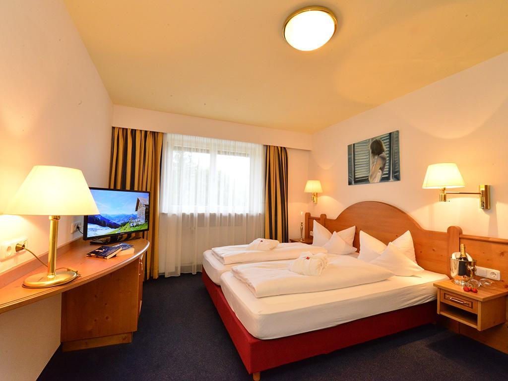 Hotel Wagner Riezlern Ngoại thất bức ảnh